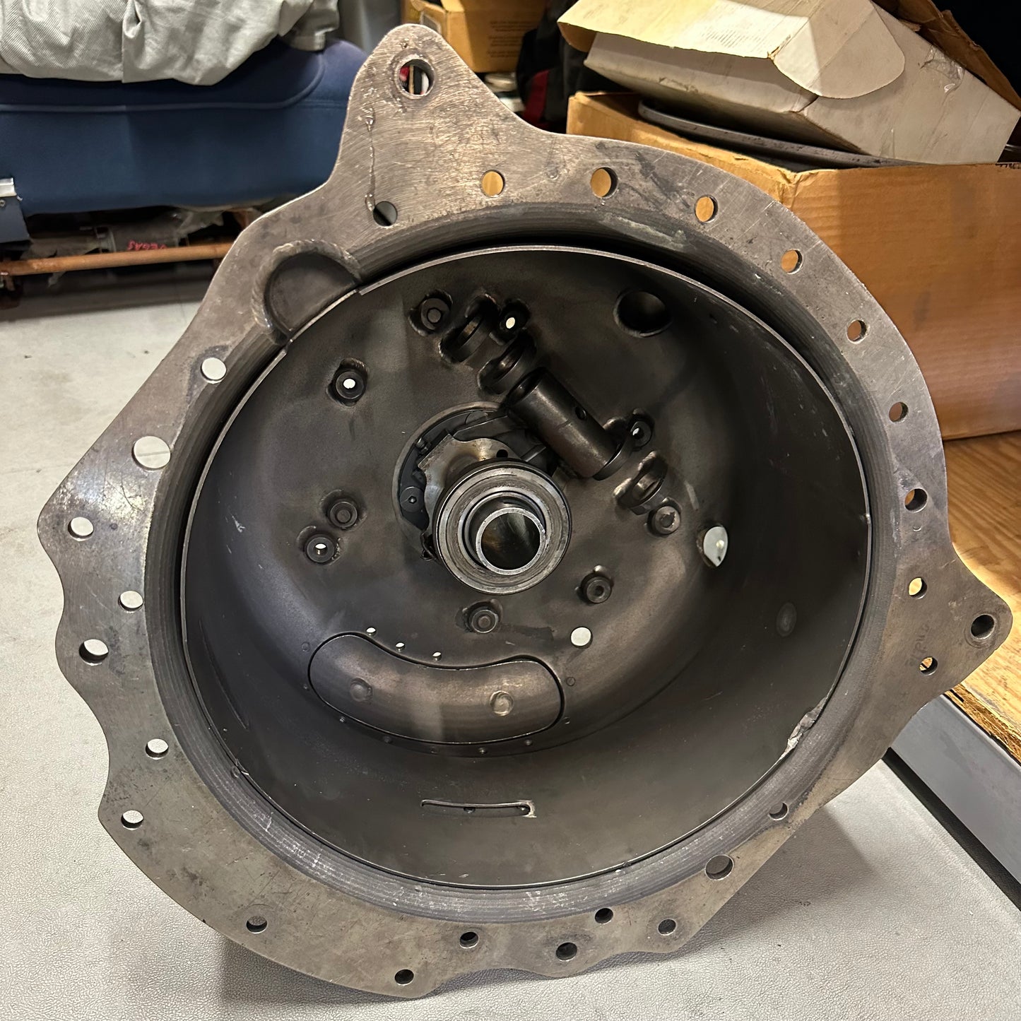 Trick Titanium Bell Housing With Cross shaft