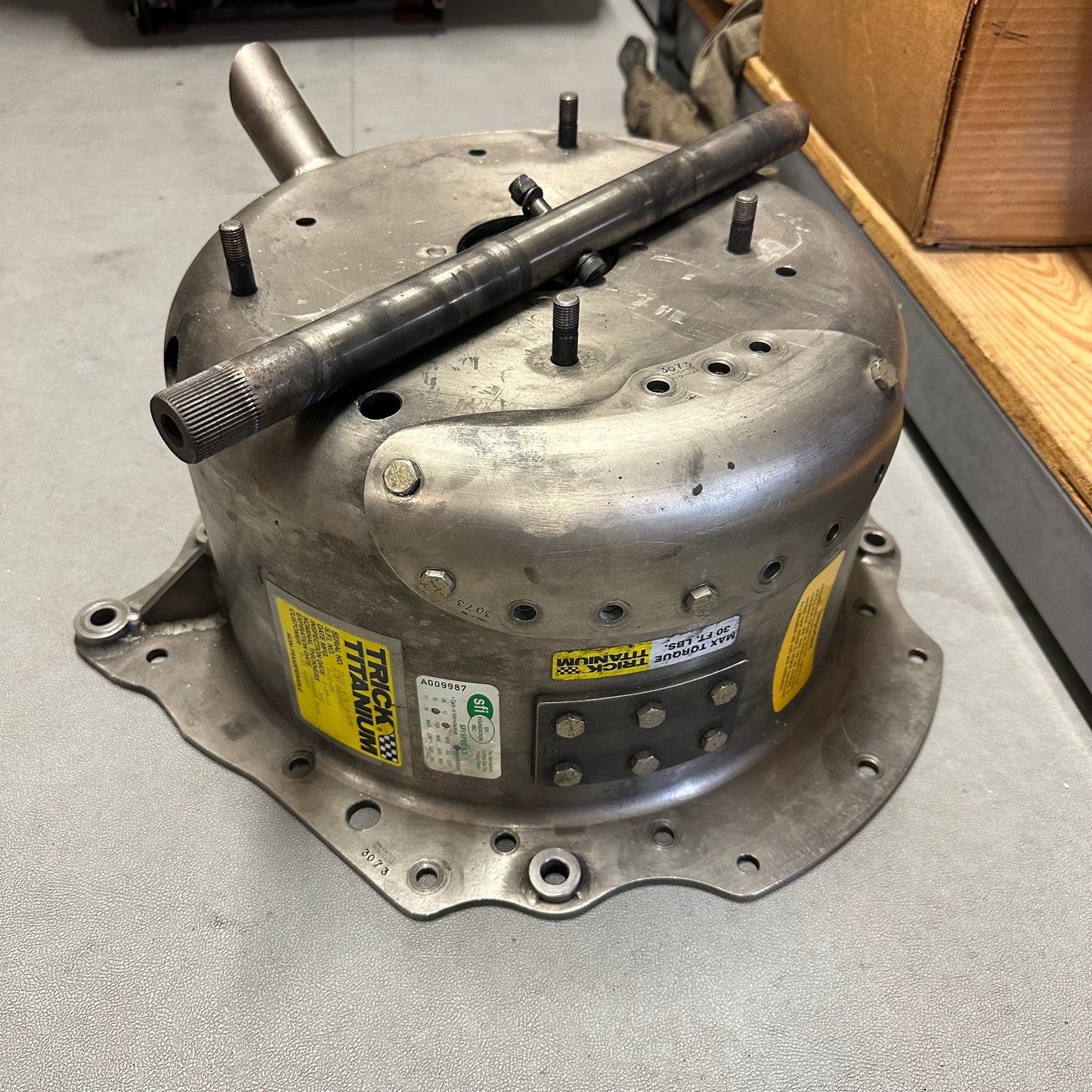 Trick Titanium Bell Housing With Cross shaft